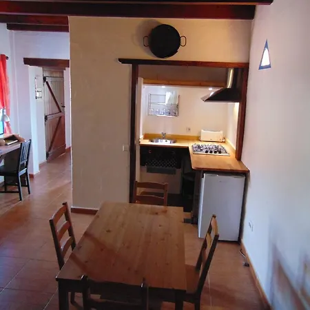 索列里奥乡村民宿 *